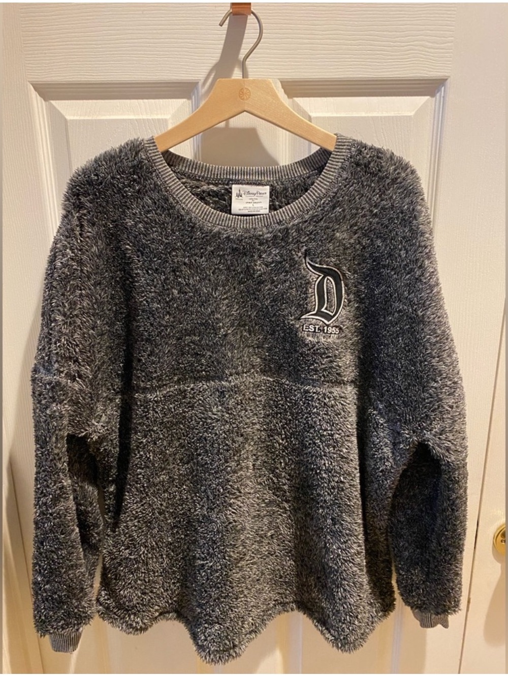 Disneyland Parks Fuzzy Sherpa
Spirit Jersey Sweatshirt